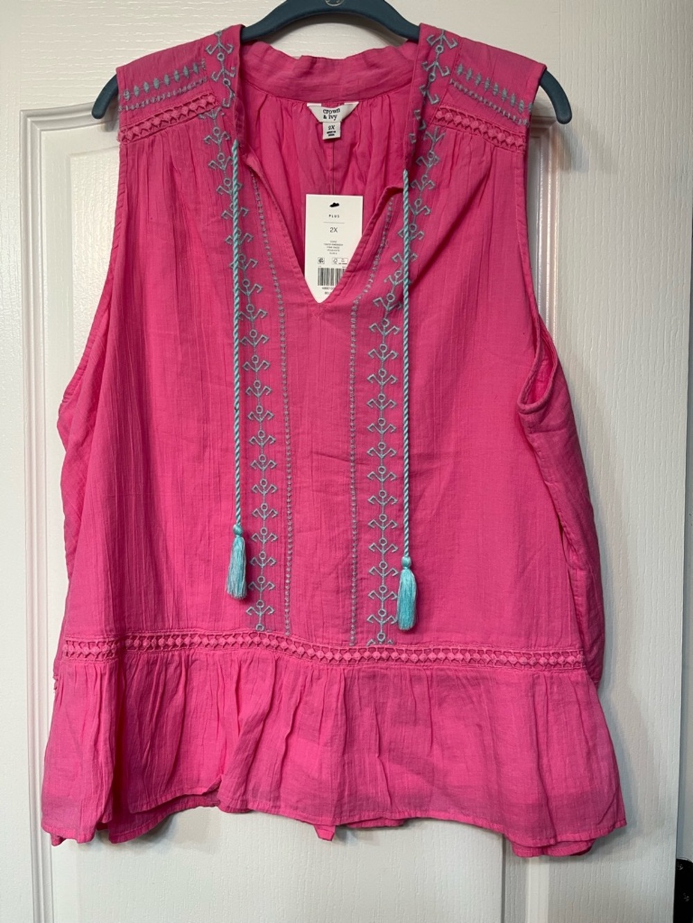 crown & ivy Hot Pink Sleeveless Peasant Top with Turquoise Blue Tassels 2X